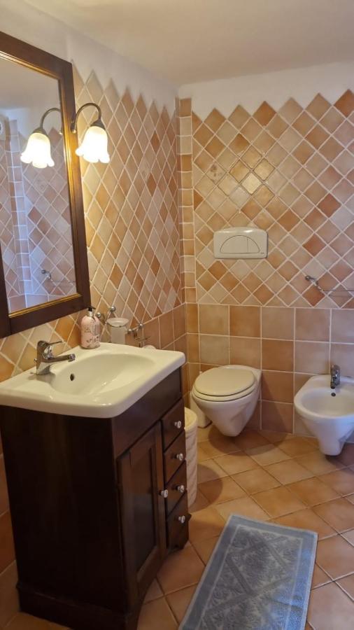 马达莱纳Casa Mughetto R5055 Seafront, Private Sea Access, Swimming Pool别墅 外观 照片