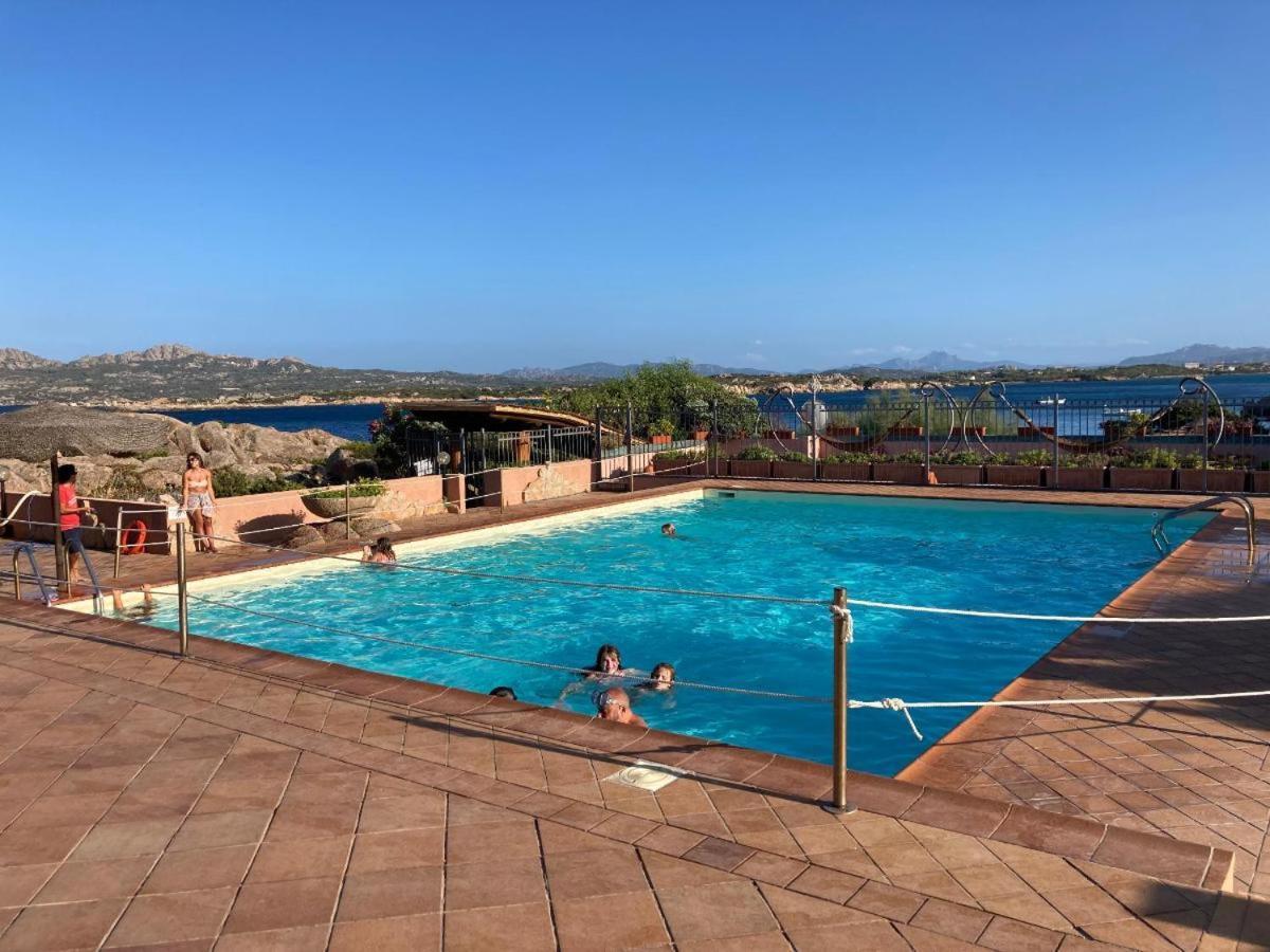 马达莱纳Casa Mughetto R5055 Seafront, Private Sea Access, Swimming Pool别墅 外观 照片
