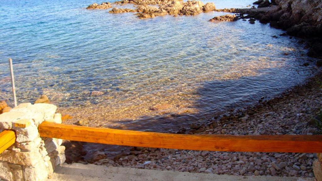 马达莱纳Casa Mughetto R5055 Seafront, Private Sea Access, Swimming Pool别墅 外观 照片