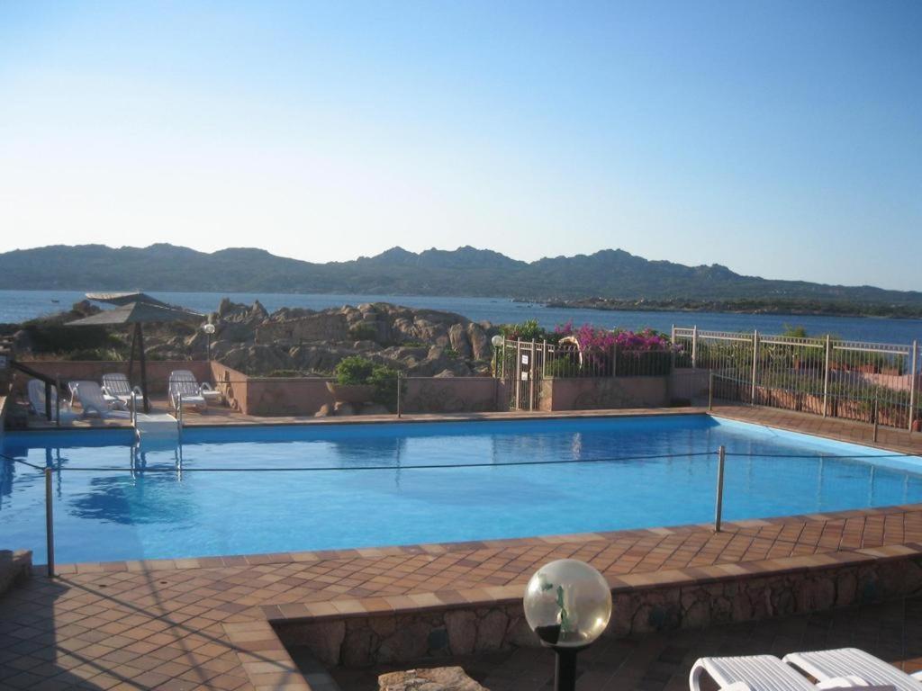 马达莱纳Casa Mughetto R5055 Seafront, Private Sea Access, Swimming Pool别墅 外观 照片
