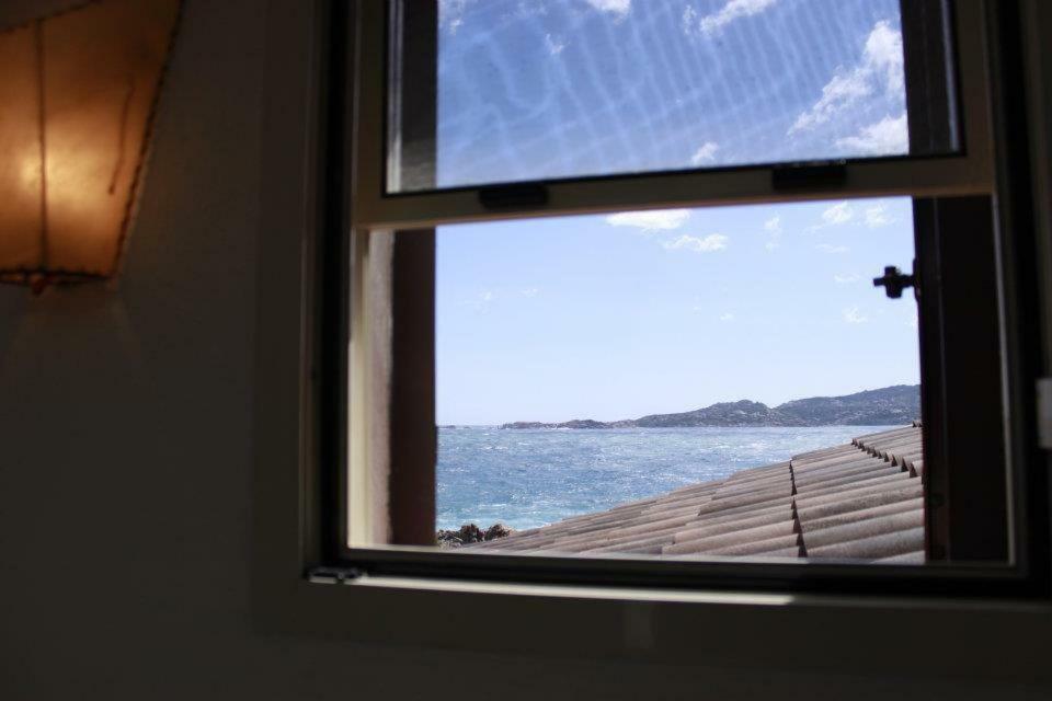 马达莱纳Casa Mughetto R5055 Seafront, Private Sea Access, Swimming Pool别墅 外观 照片