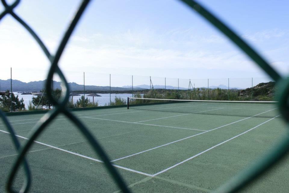马达莱纳Casa Mughetto R5055 Seafront, Private Sea Access, Swimming Pool别墅 外观 照片